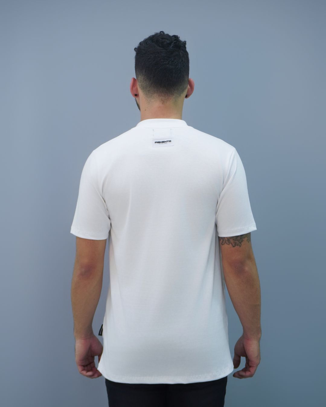 T-SHIRT BLANCA ESTAMPADO PIGMENTO