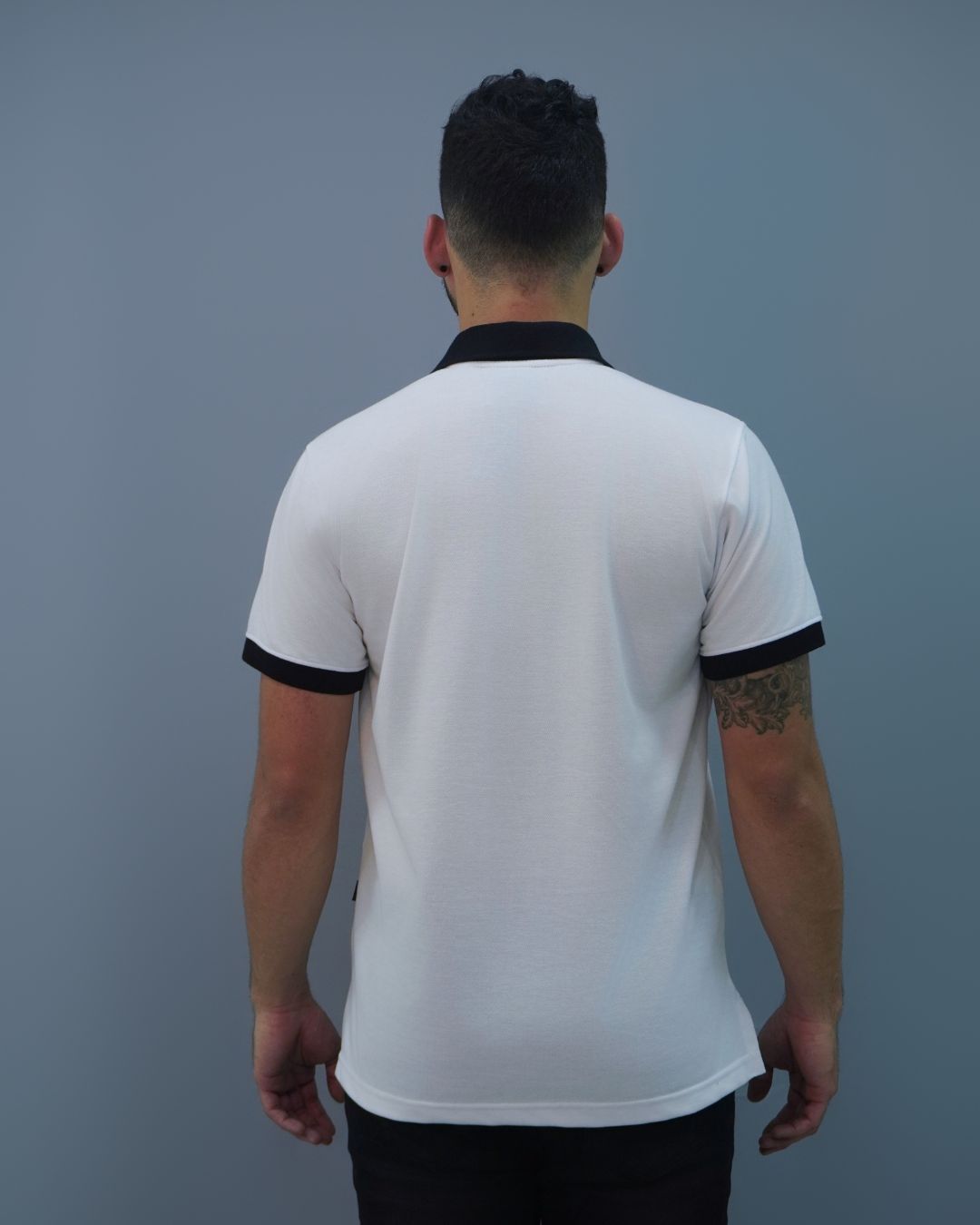 POLO BLANCO PIGMENTO CON CREMALLERA