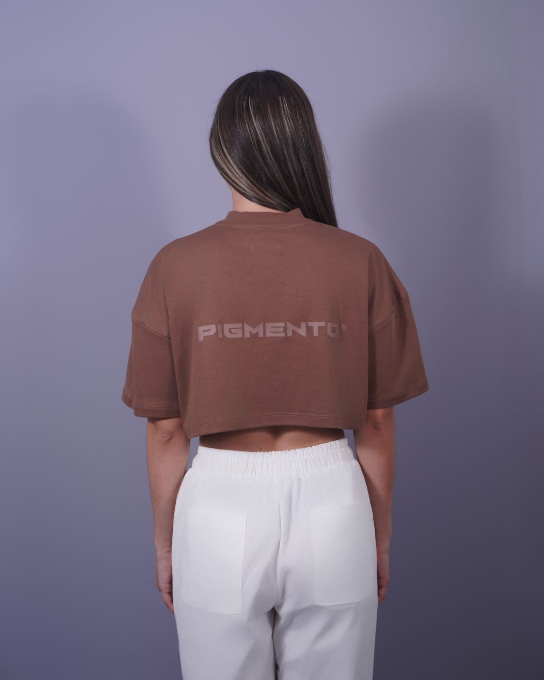 T-SHIRT CROPED CAFE PIGMENTO R