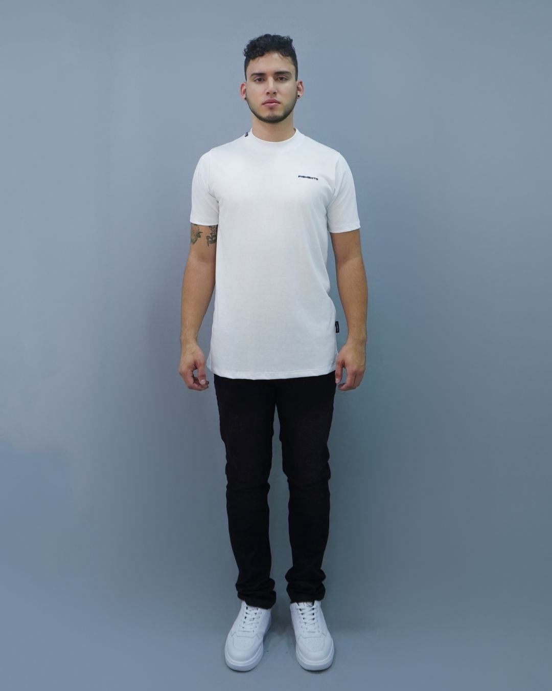 T-SHIRT BLANCA ESTAMPADO PIGMENTO