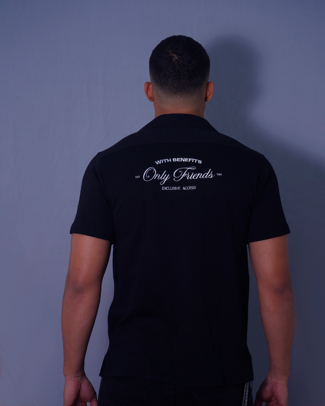 CAMISA RESORT NEGRO ESTAMPADO
