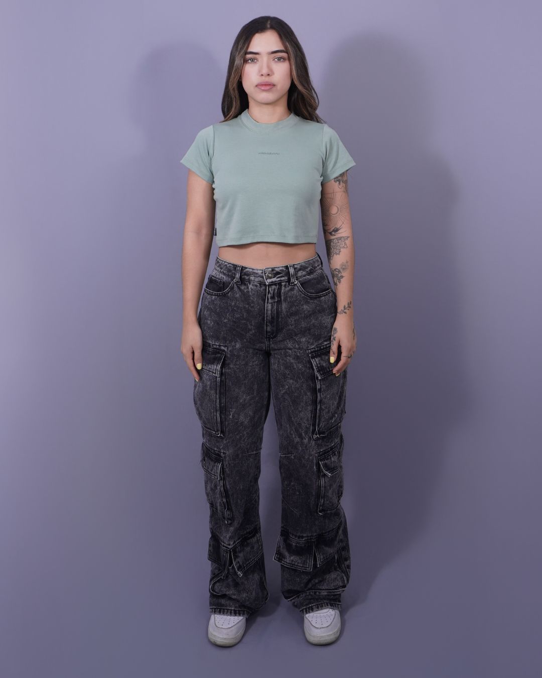 T-SHIRT CROP VERDE PIGMENTO