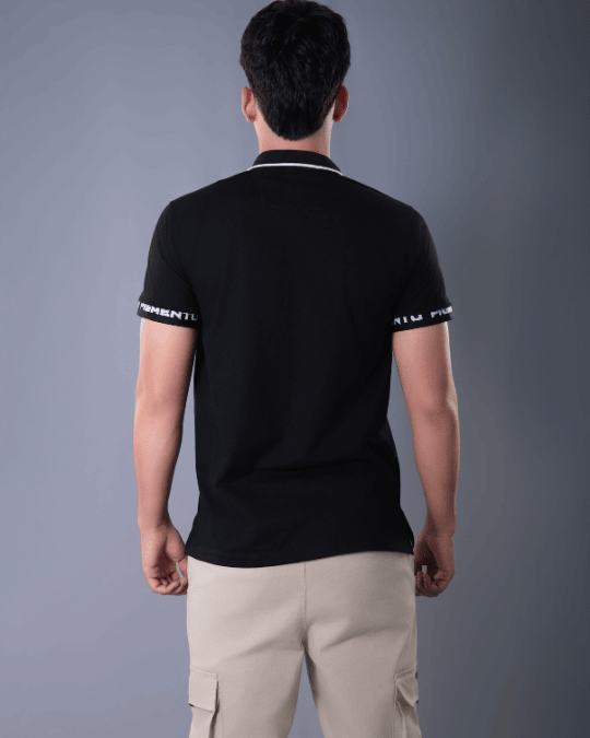 POLO NEGRO ESTAMPADO LEON