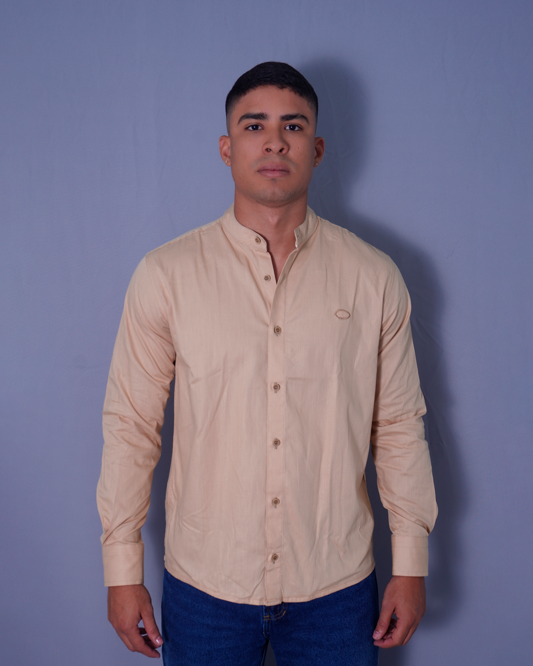 CAMISA REGULAR CUELLO NERU CAQUI