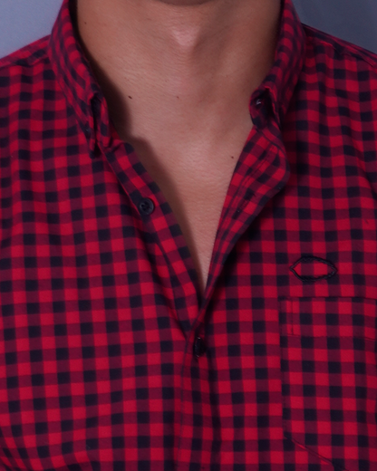 CAMISA REGULAR CUADROS ROJO Y NEGRO