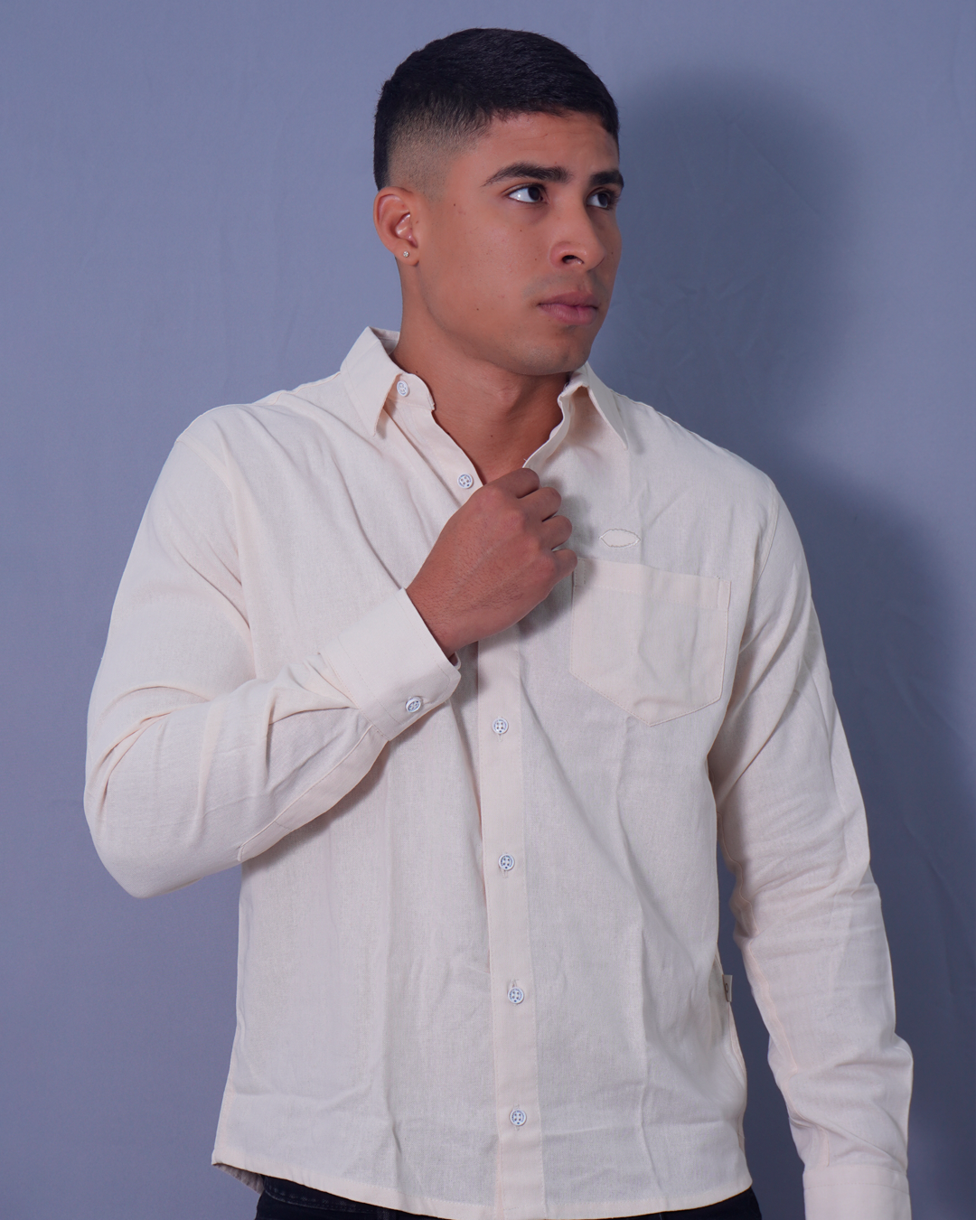 CAMISA REGULAR BEIGE X BOLSILLO