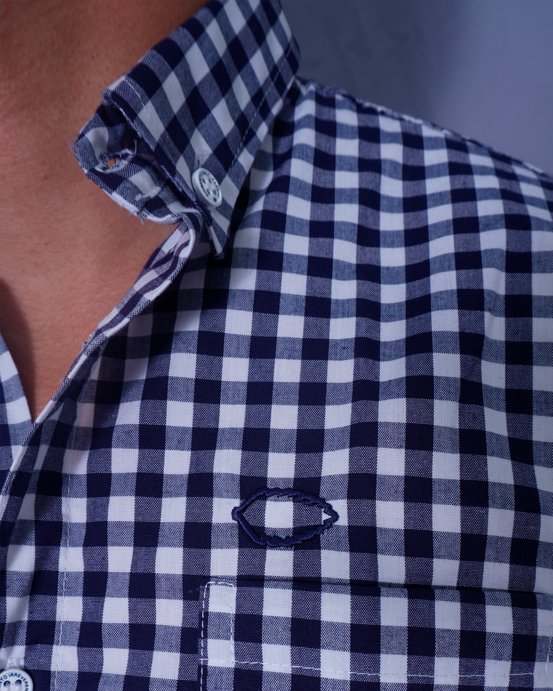 CAMISA REGULAR GRIS BLANCO