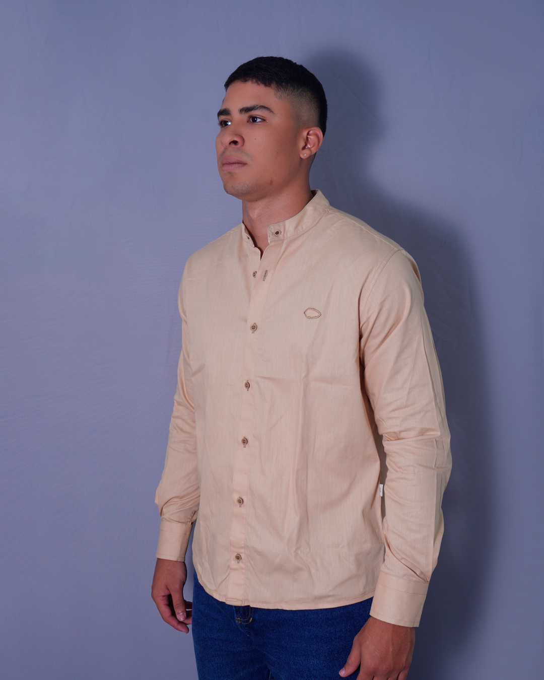 CAMISA REGULAR CUELLO NERU CAQUI