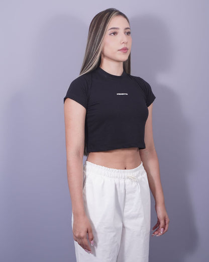T-SHIRT CROP NEGRA PIGMENTO