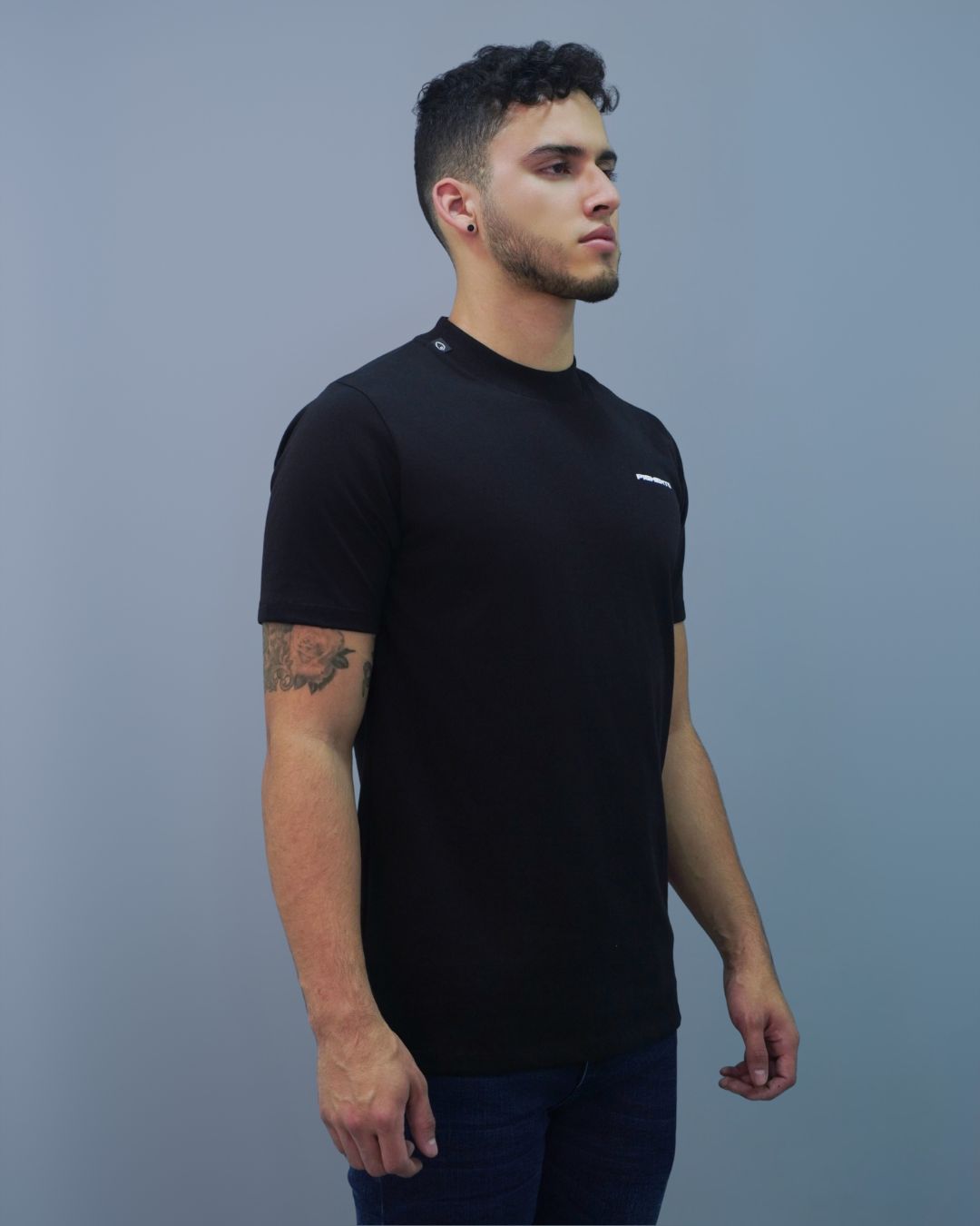 T-SHIRT NEGRO PIGMENTO
