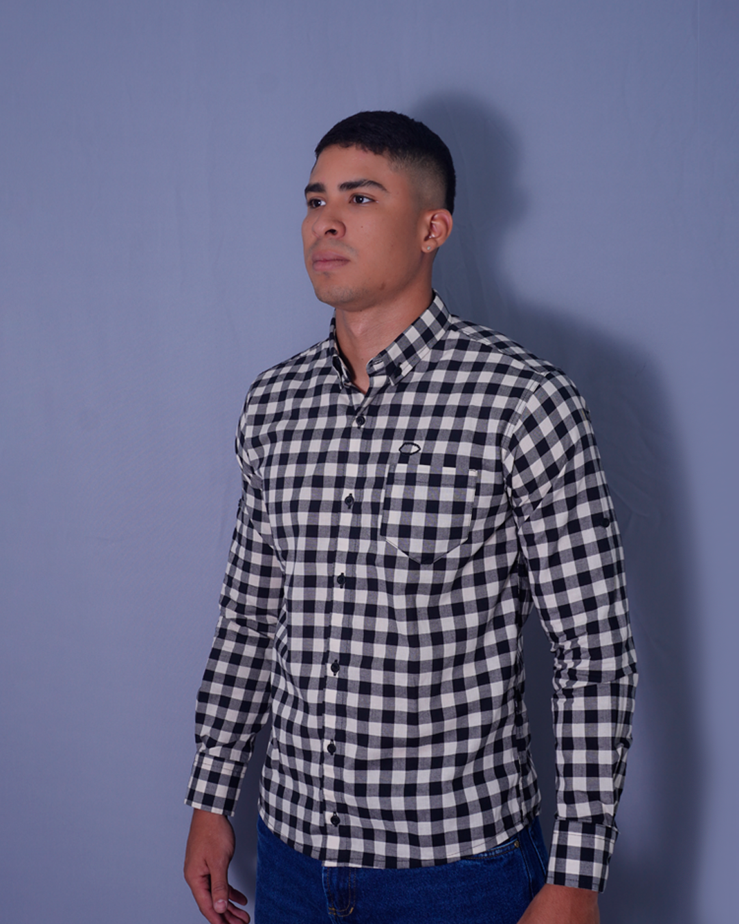 CAMISA REGULAR CUADROS BEIGE Y NEGRO