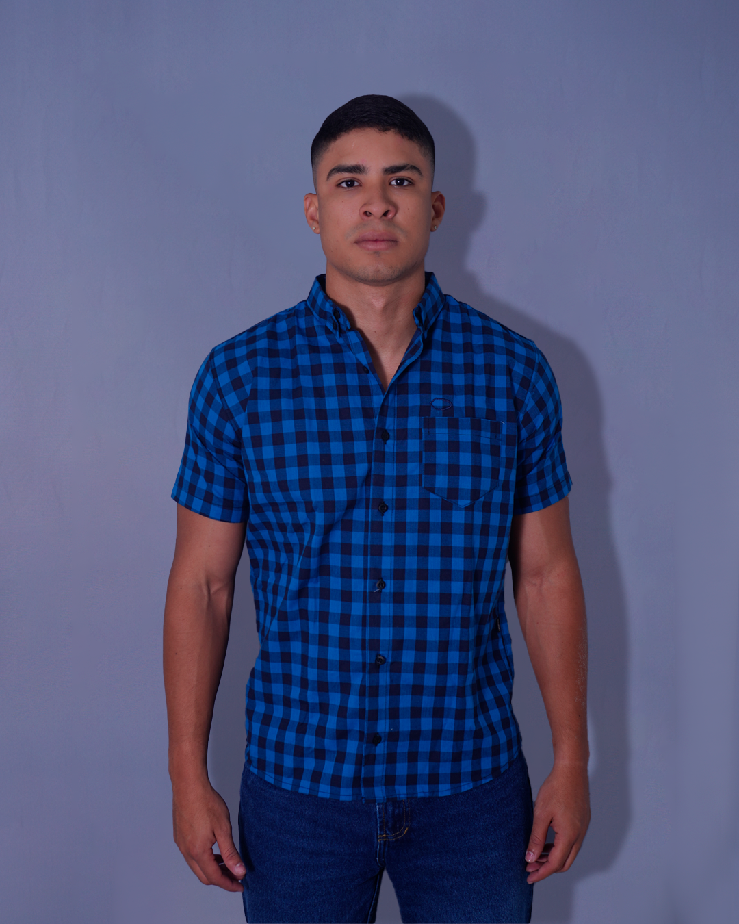 CAMISA REGULAR CUADROS AZUL Y NEGRO