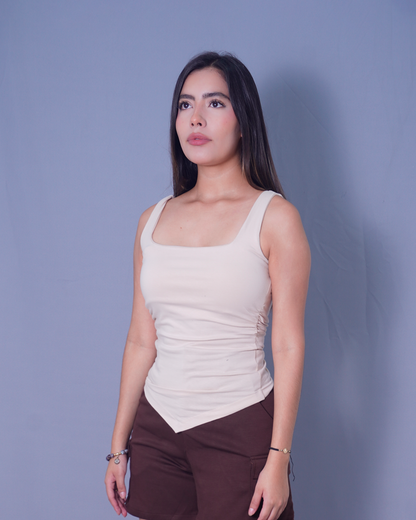 BLUSA ESCOTE FALDA X PUNTA