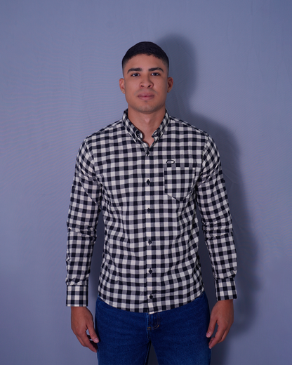 CAMISA REGULAR CUADROS BEIGE Y NEGRO
