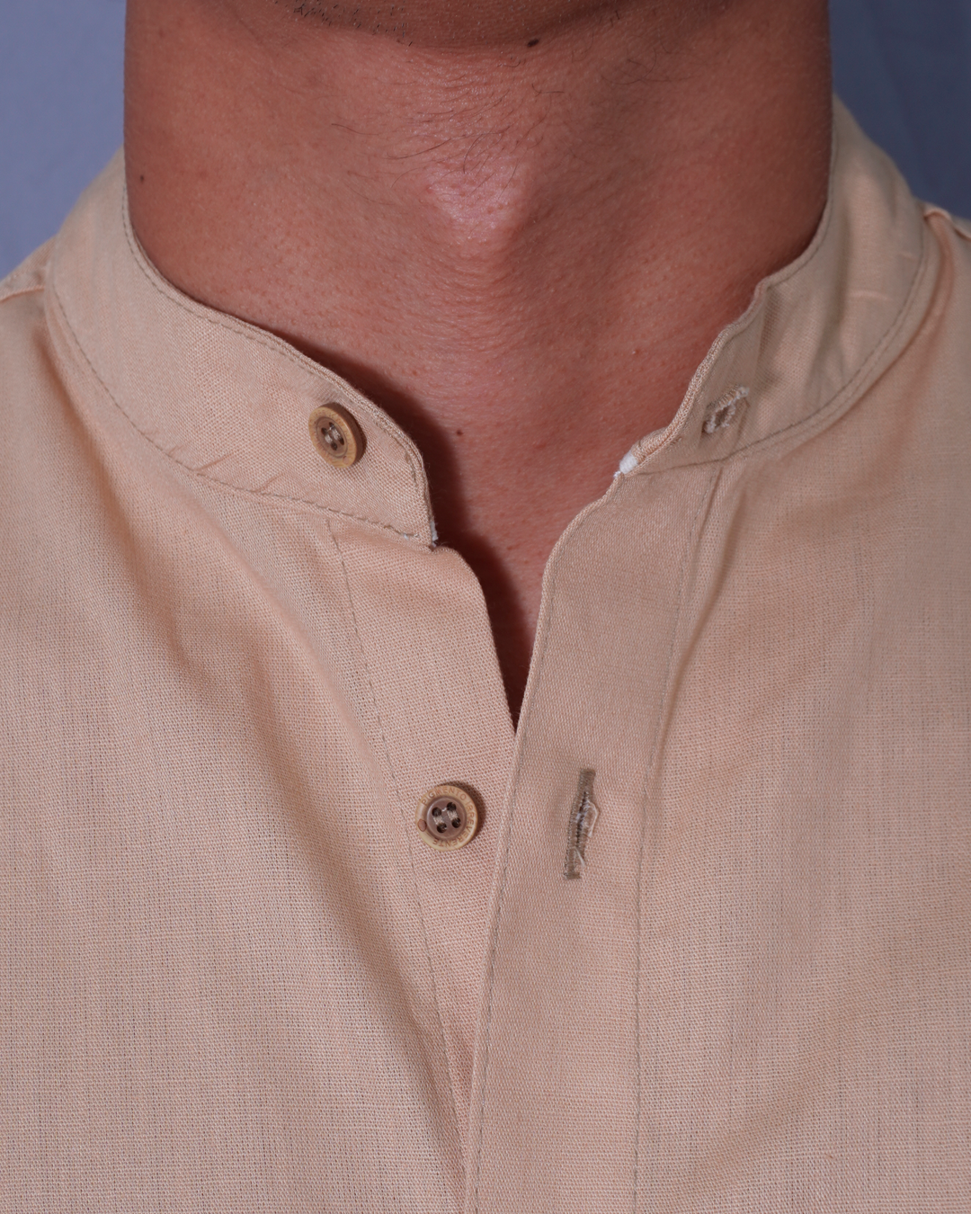 CAMISA REGULAR CUELLO NERU CAQUI