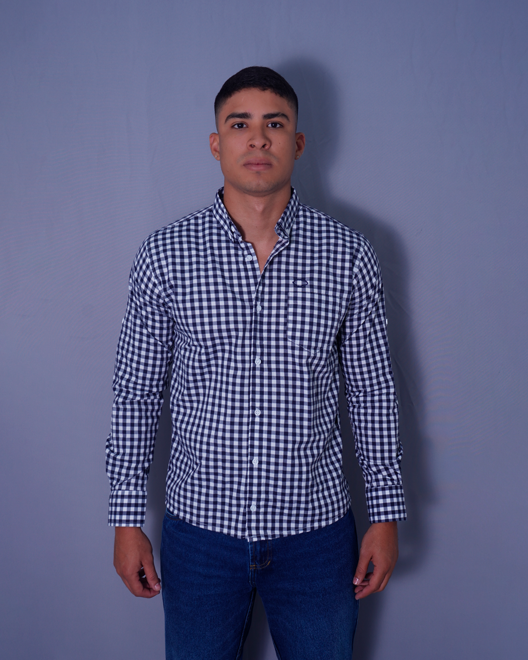 CAMISA REGULAR GRIS BLANCO