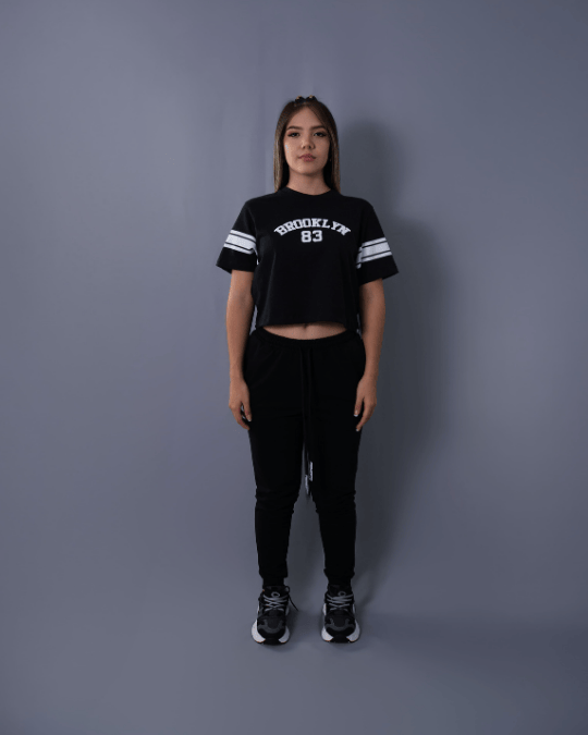 T-SHIRT NEGRA CROP BROOKLYN